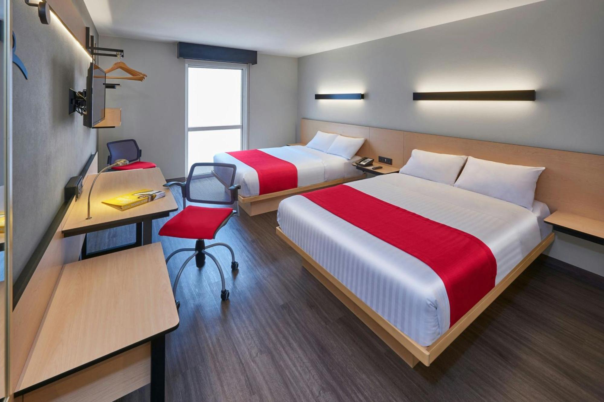 Express By Marriott La Raza