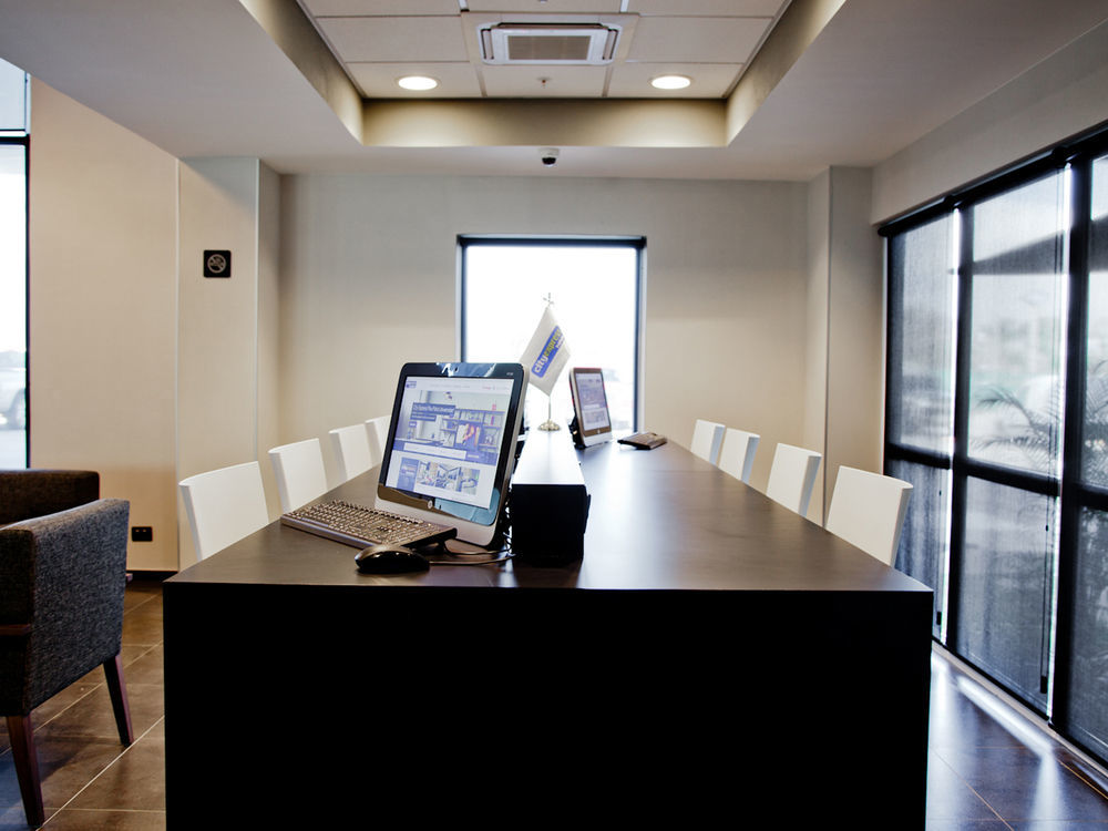 Hotel City Express By Marriott La Raza 4*