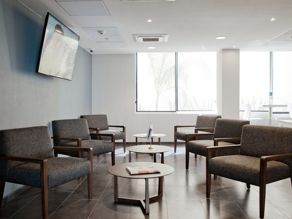 Express By Marriott La Raza Hotel