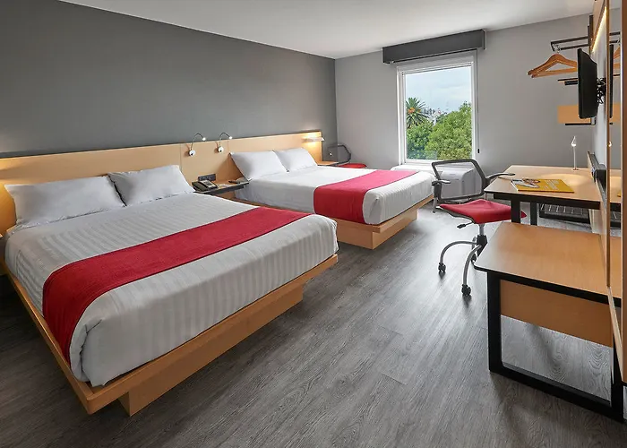 City Express By Marriott La Raza